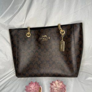 Cammie Chain Tote In Signature Canvas